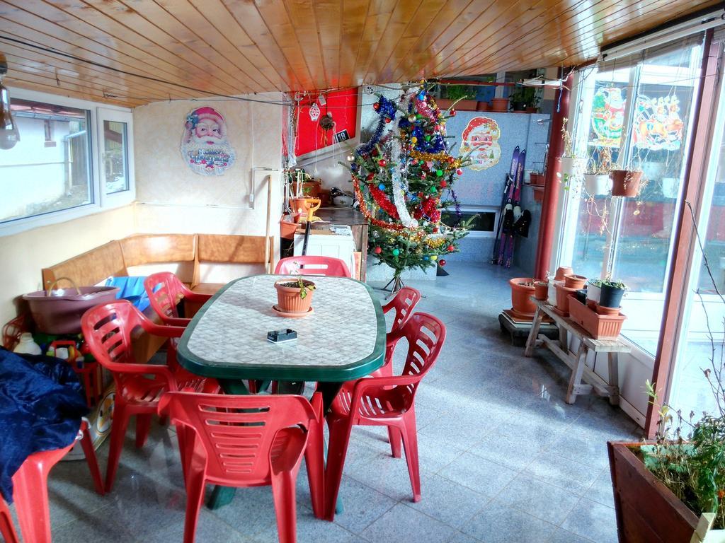 Vila Marcela Buşteni Rum bild